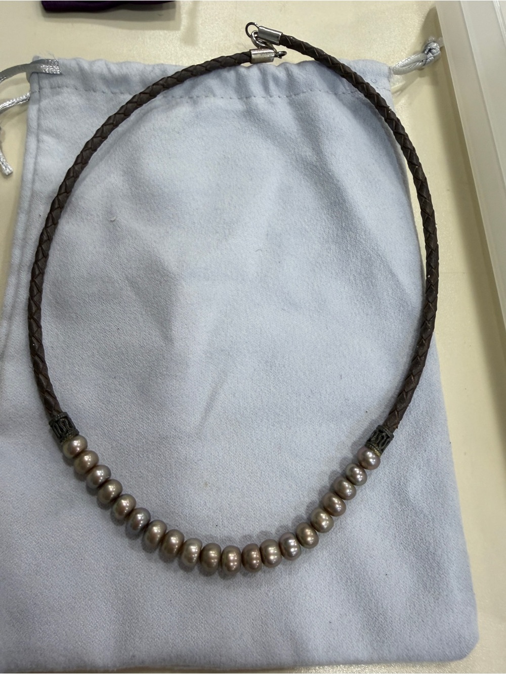 Brown Leather Necklace with brown-Gray freshwater Pearls
